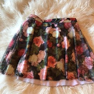 Floral mini skirt